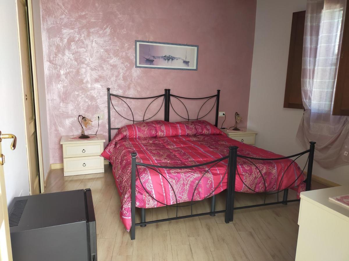 B&B Colti Di Rosa กัสเตลซาร์โด ภายนอก รูปภาพ